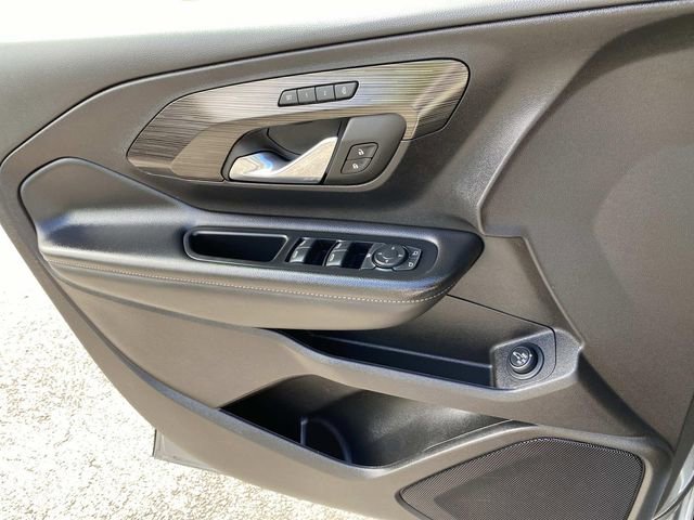 Used 2024 GMC Terrain SLT image 15