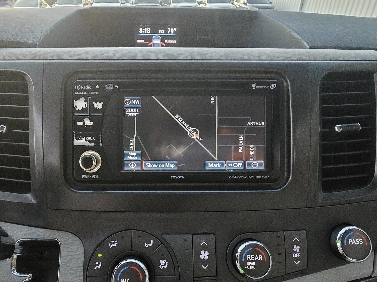 Used 2012 Toyota Sienna LE FWD image 30