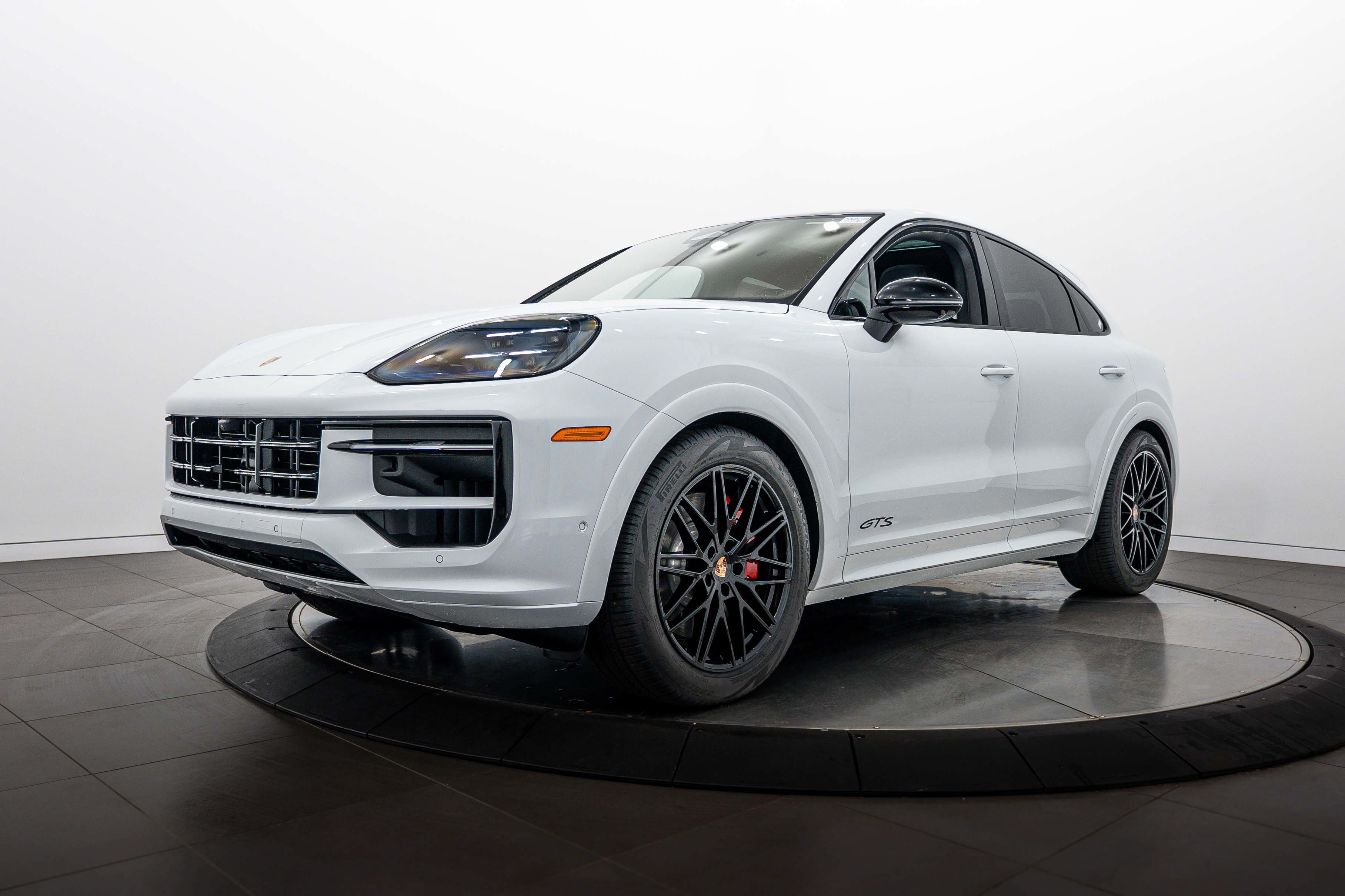 New 2026 Porsche Cayenne GTS AWD/4WD image 1