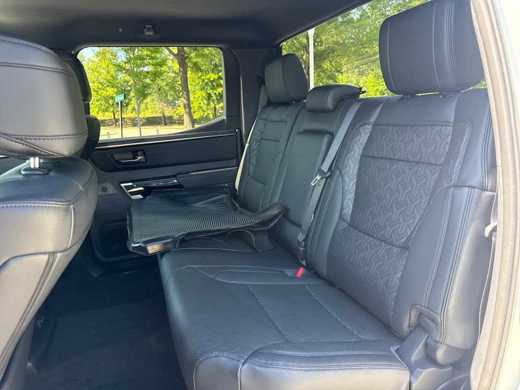 Used 2025 Toyota Tundra Limited AWD/4WD image 32