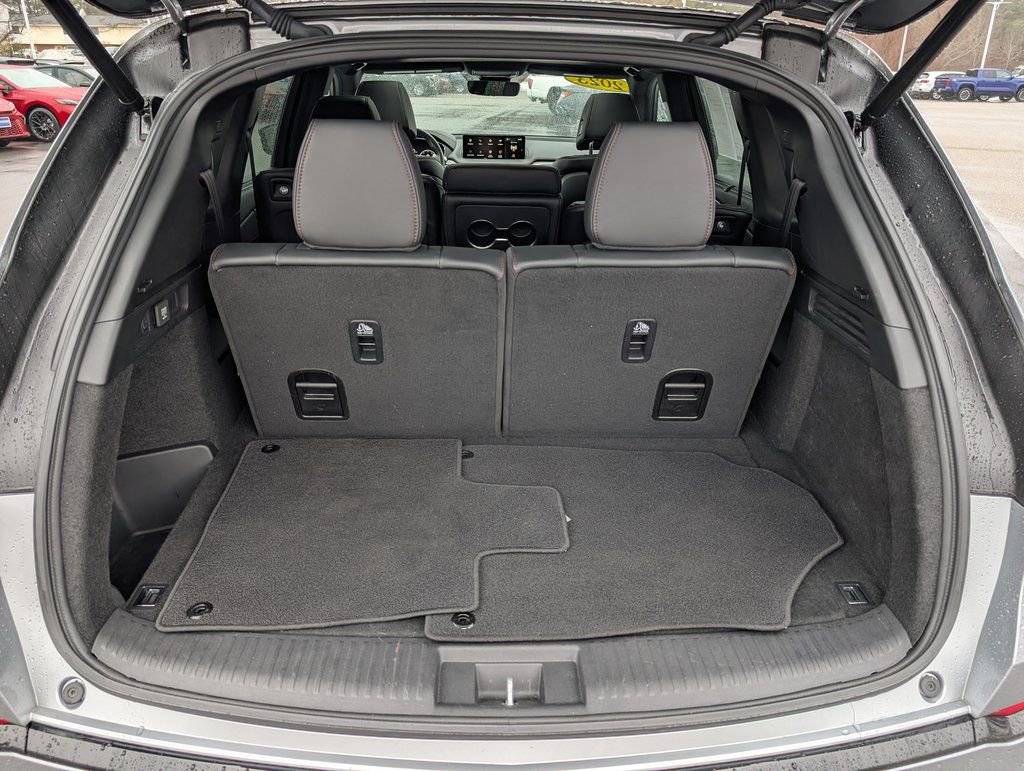 Used 2023 Acura MDX A-Spec image 13