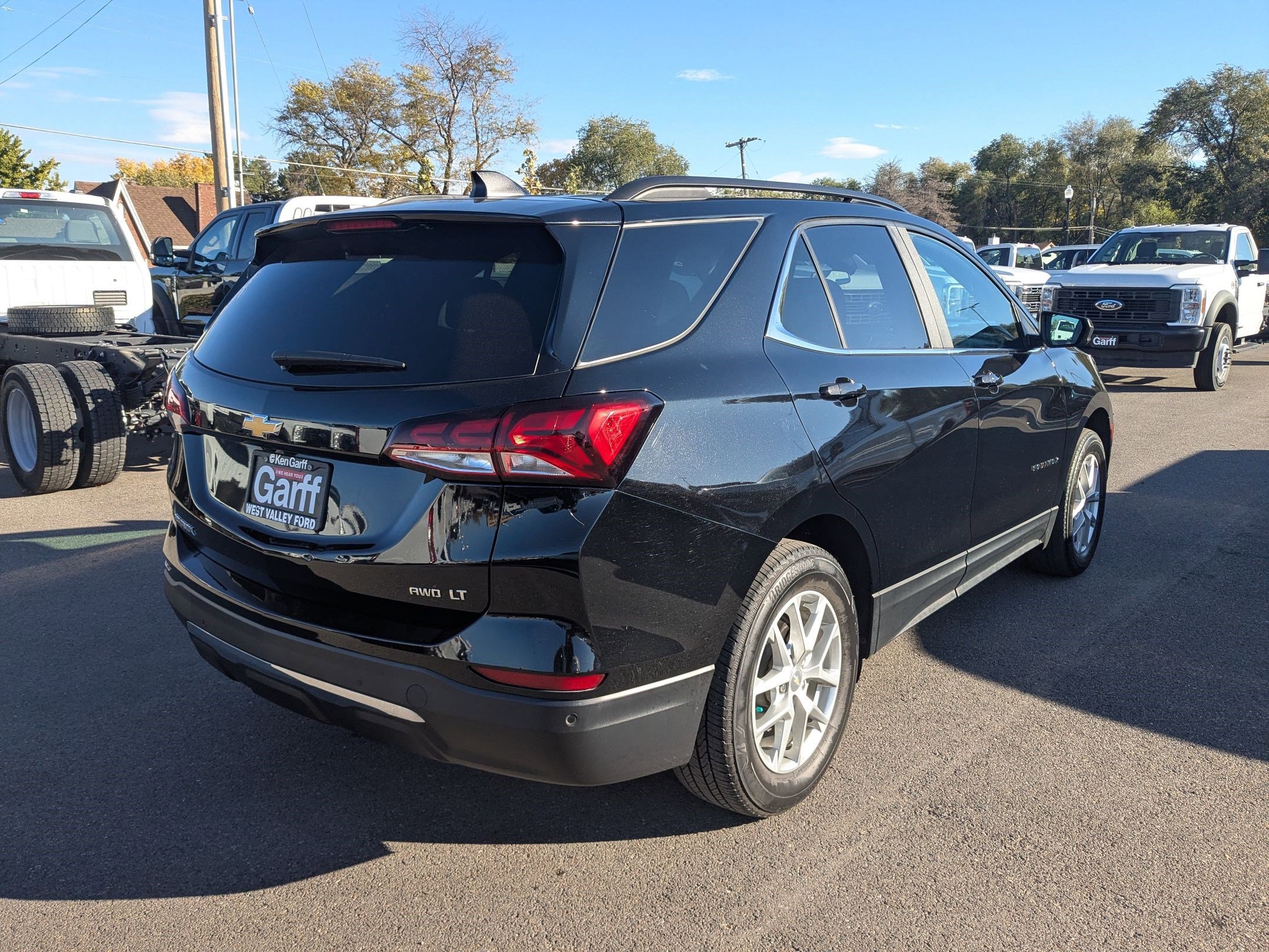 Used 2023 Chevrolet Equinox LT image 3