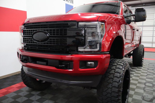 Used 2018 Ford F250 Platinum w/ Platinum Ultimate Package AWD/4WD image 3