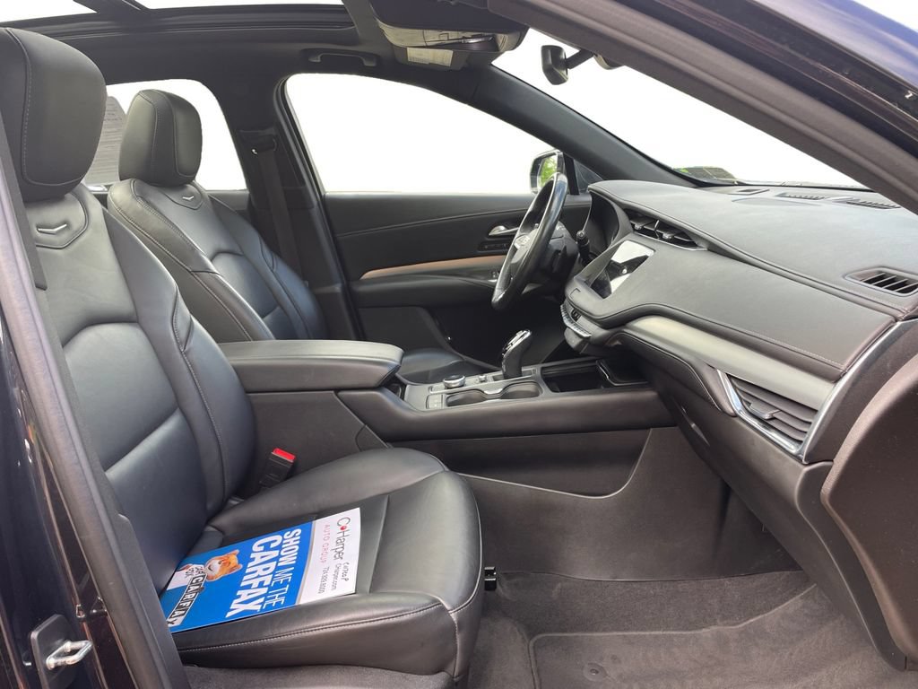 Certified 2023 Cadillac XT4 Premium Luxury AWD/4WD image 11