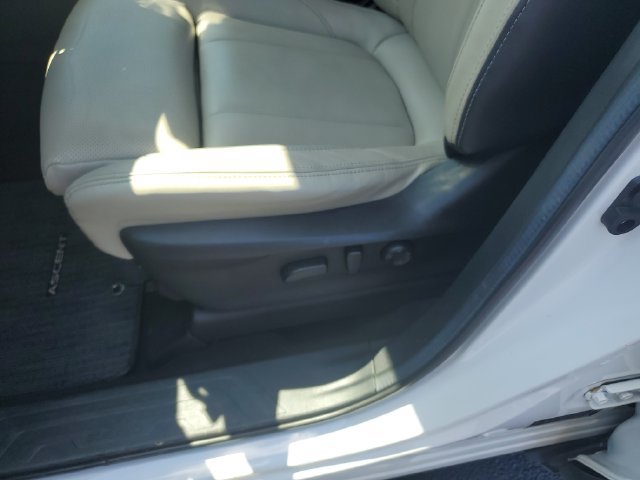Used 2024 Subaru Ascent Limited AWD/4WD image 23