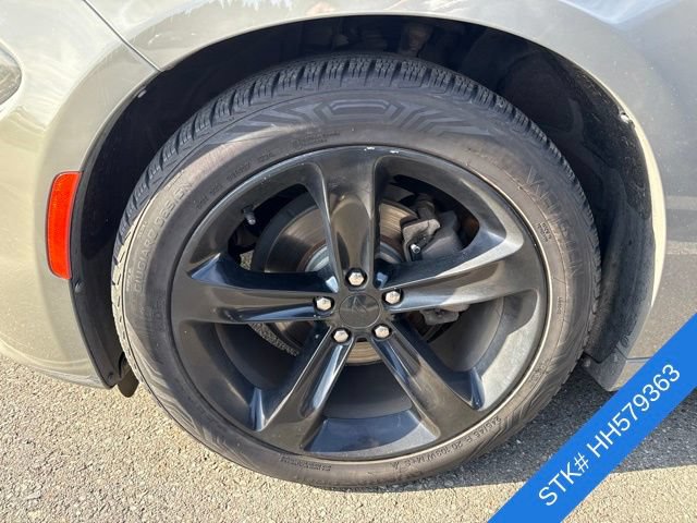 Used 2017 Dodge Charger SXT w/ Plus Group RWD image 4