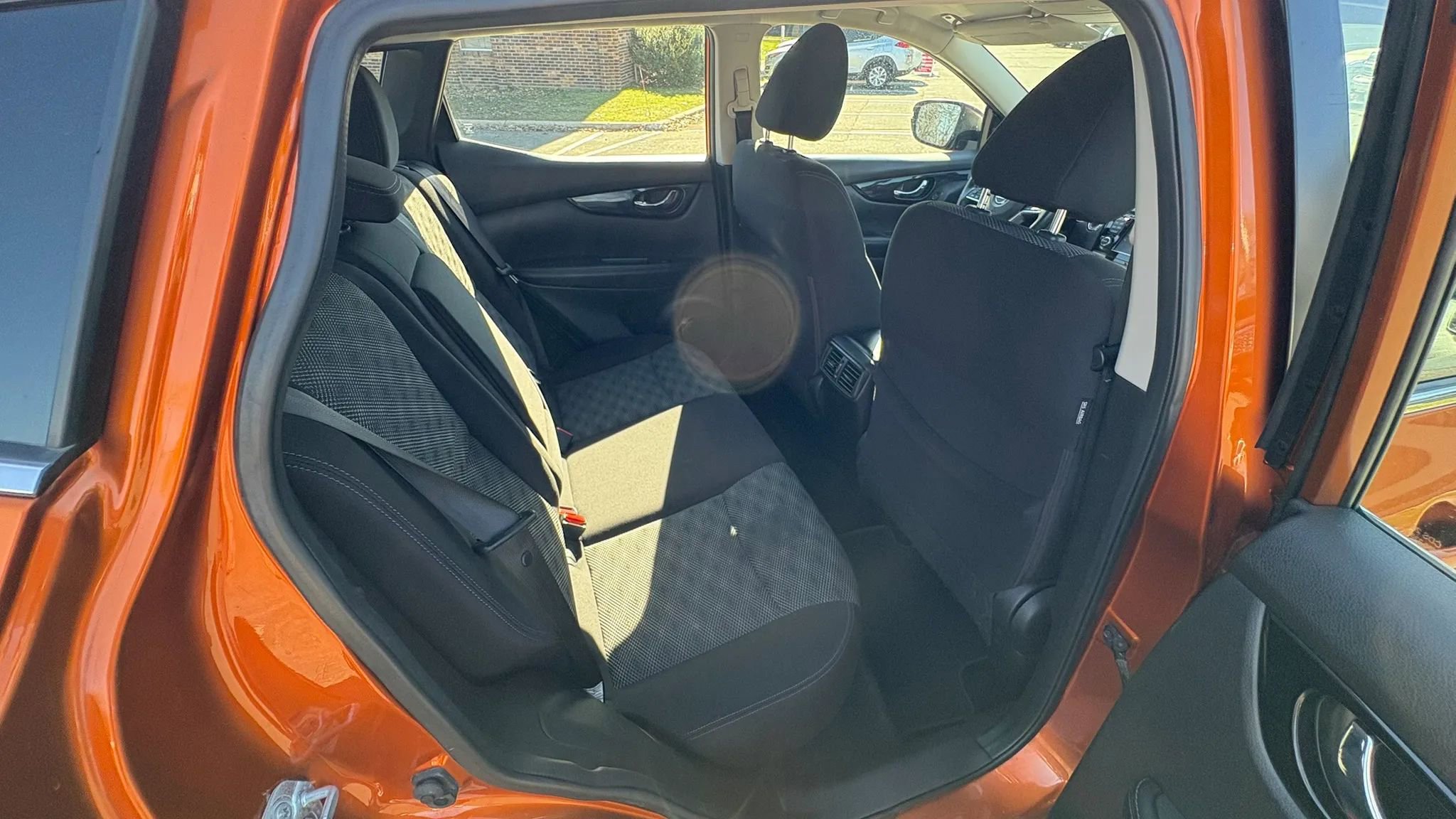 Used 2017 Nissan Rogue Sport SV w/ SV Premium Package image 27