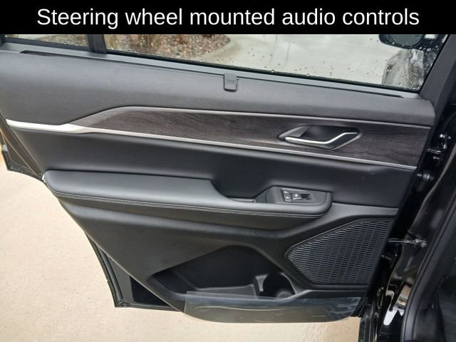 New 2025 Jeep Grand Cherokee L Limited w/ Luxury Tech Group II image 14