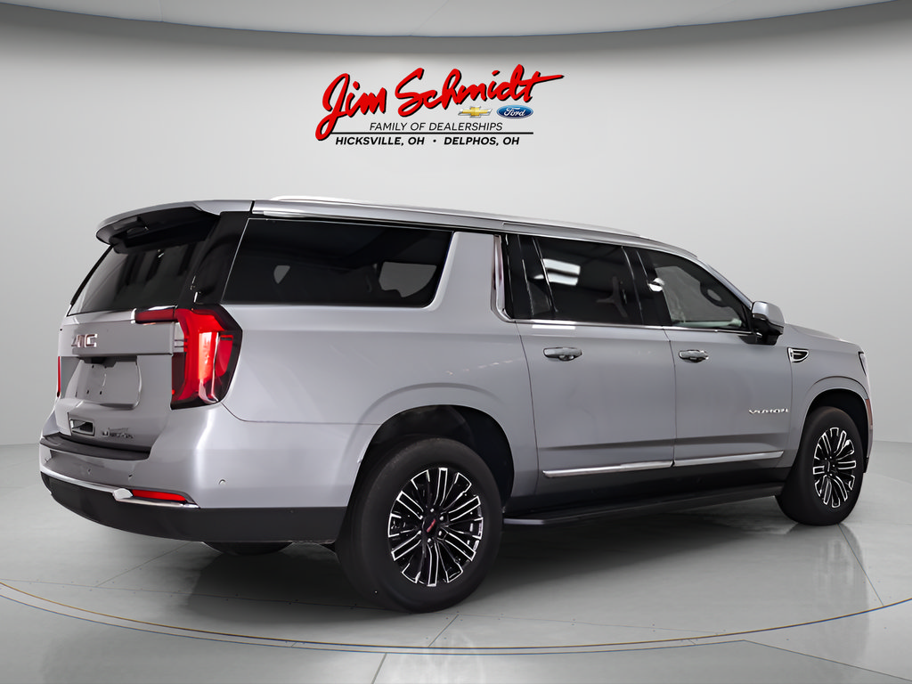 Used 2025 GMC Yukon XL Elevation w/ Elevation Premium Package AWD/4WD image 6
