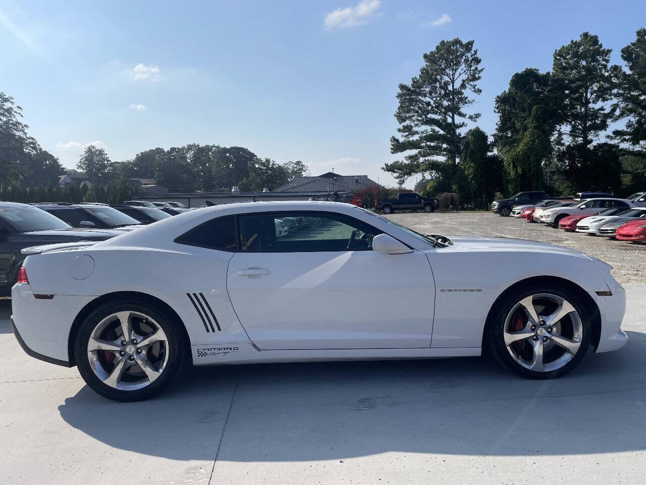 Used 2015 Chevrolet Camaro SS w/ Rear Vision Package RWD image 10