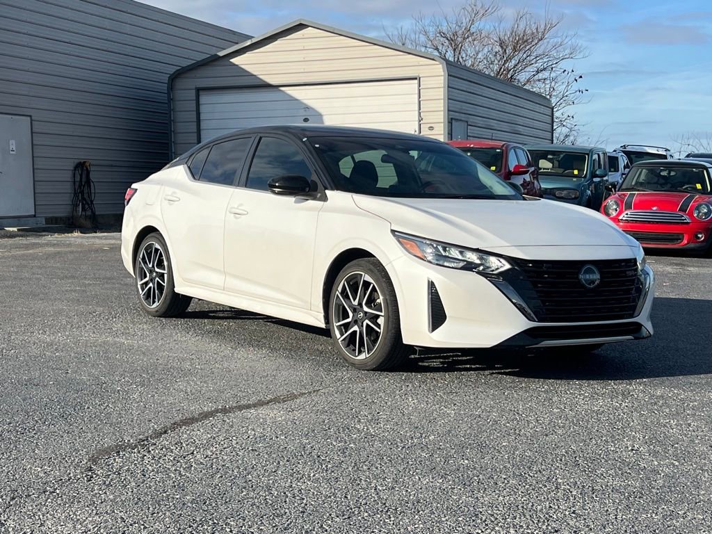 Used 2024 Nissan Sentra SR image 2