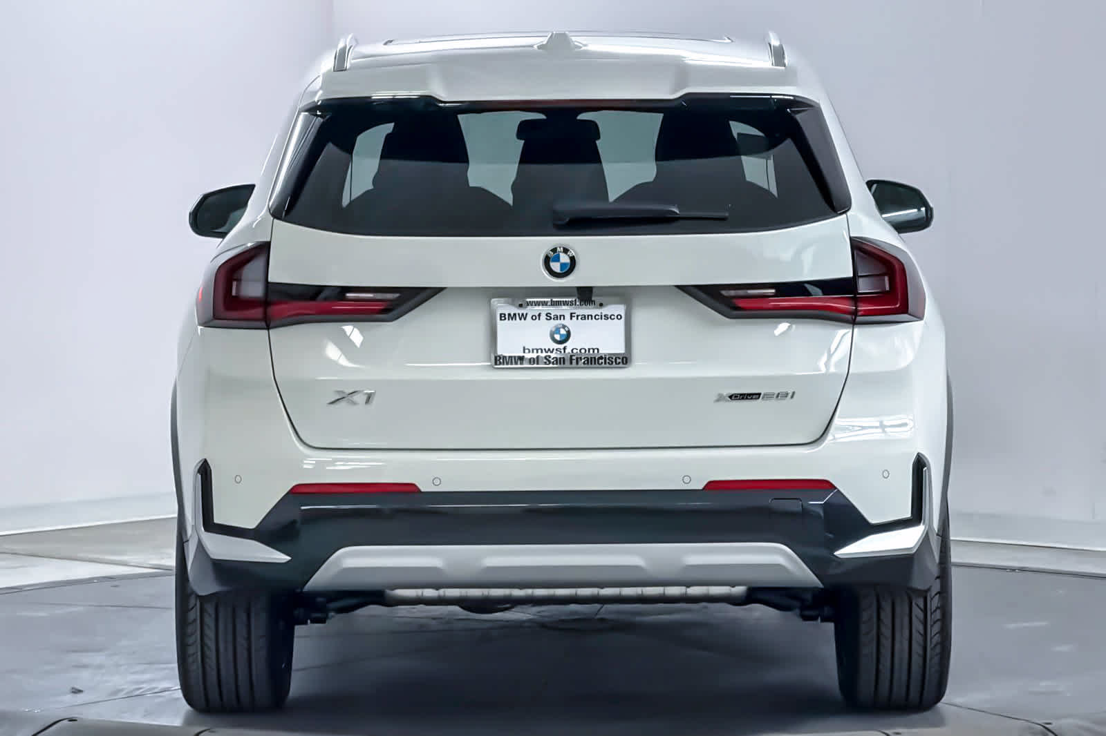 New 2026 BMW X1 xDrive28i w/ Technology Package AWD/4WD image 7