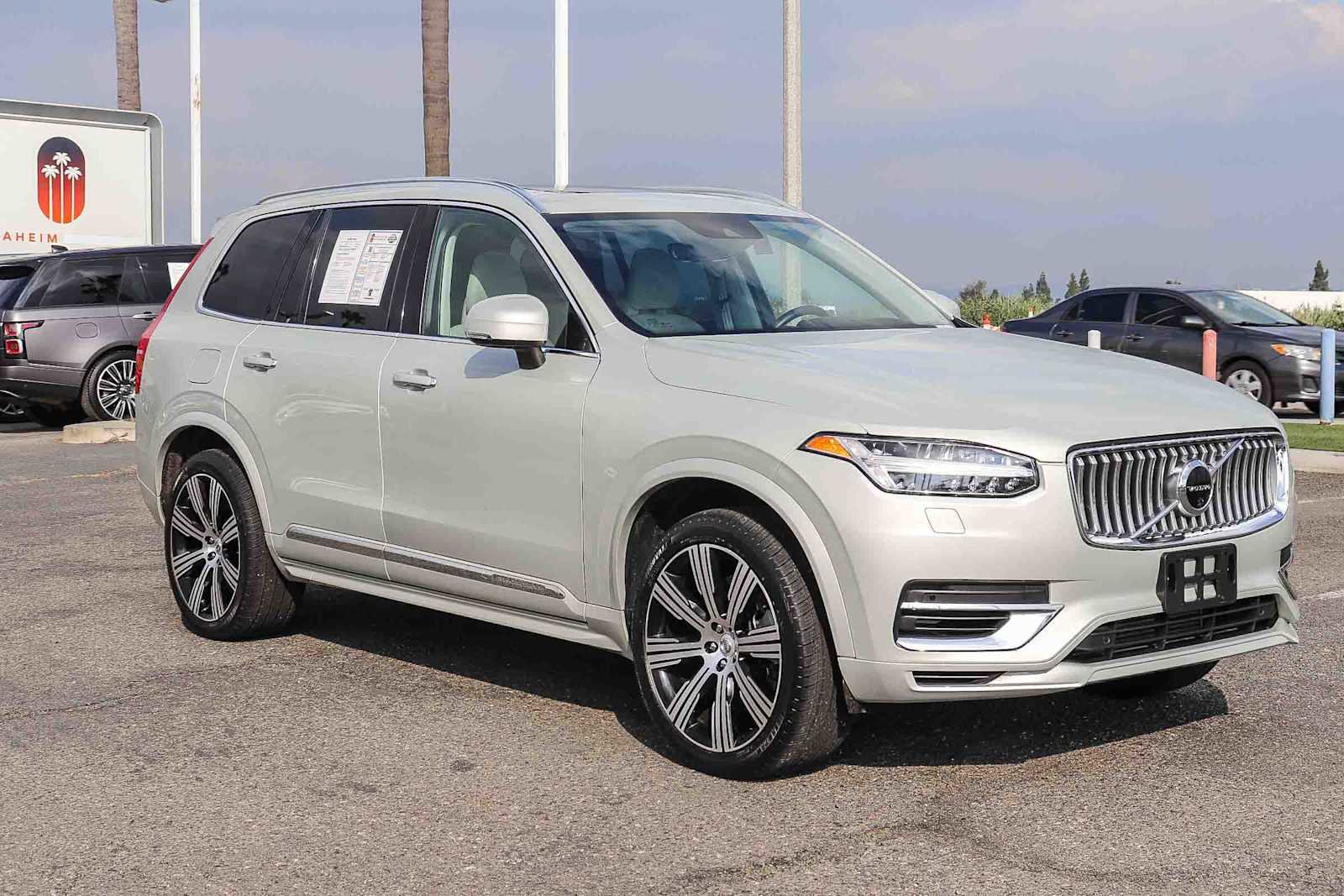 Used 2020 Volvo XC90 T8 Inscription w/ Protection Package Premier image 3