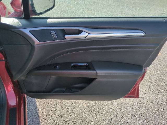 Used 2014 Ford Fusion Titanium FWD image 32