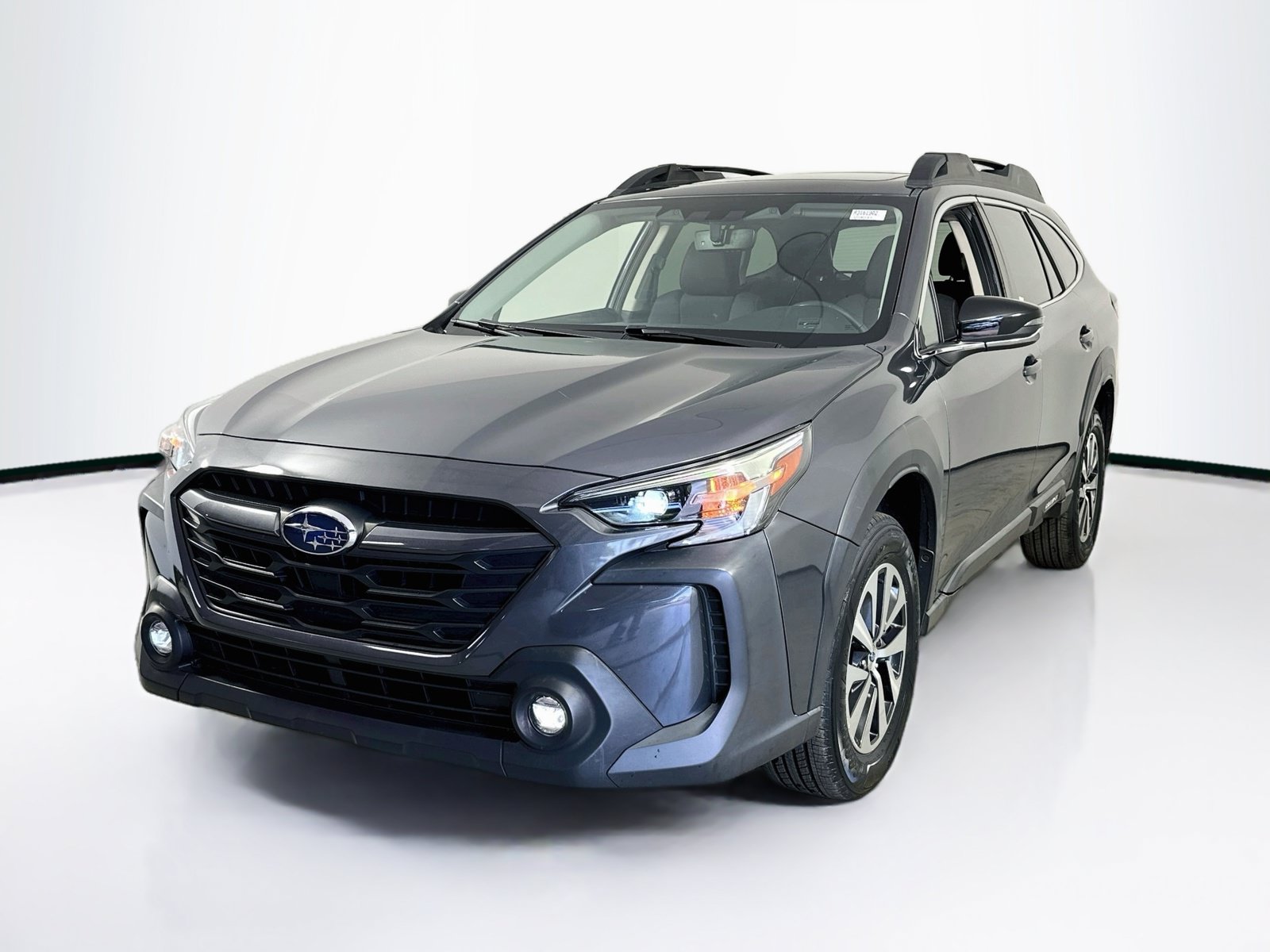 Used 2024 Subaru Outback Premium AWD/4WD image 1