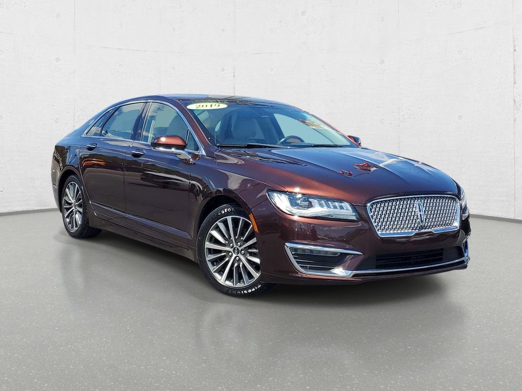 Used 2019 Lincoln MKZ Reserve FWD image 2