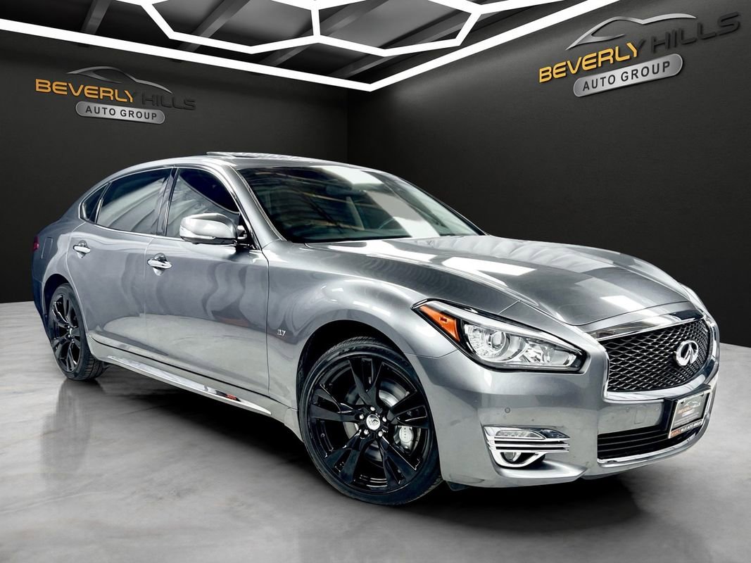 Used 2017 INFINITI Q70 L 3.7 w/ Deluxe Touring Package image 7