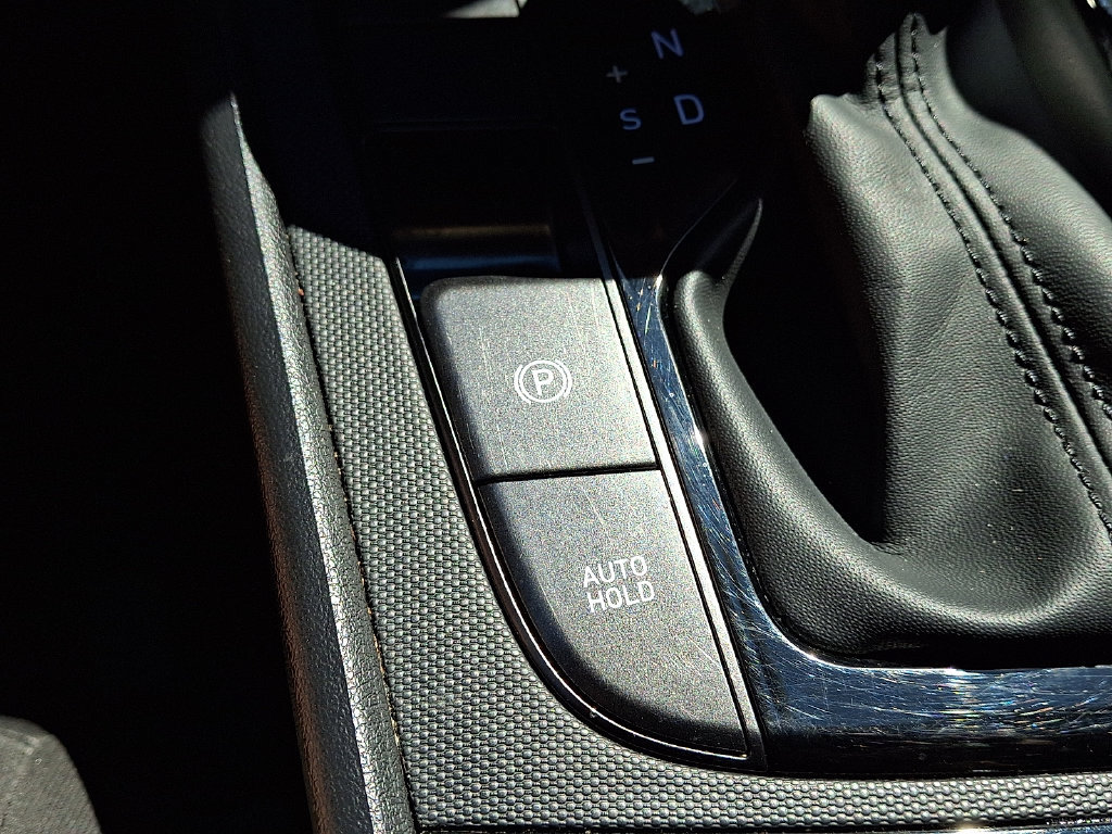 Certified 2025 Hyundai Elantra SEL FWD image 25