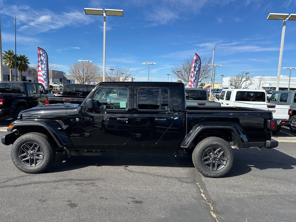 New 2026 Jeep Gladiator Sport AWD/4WD image 2