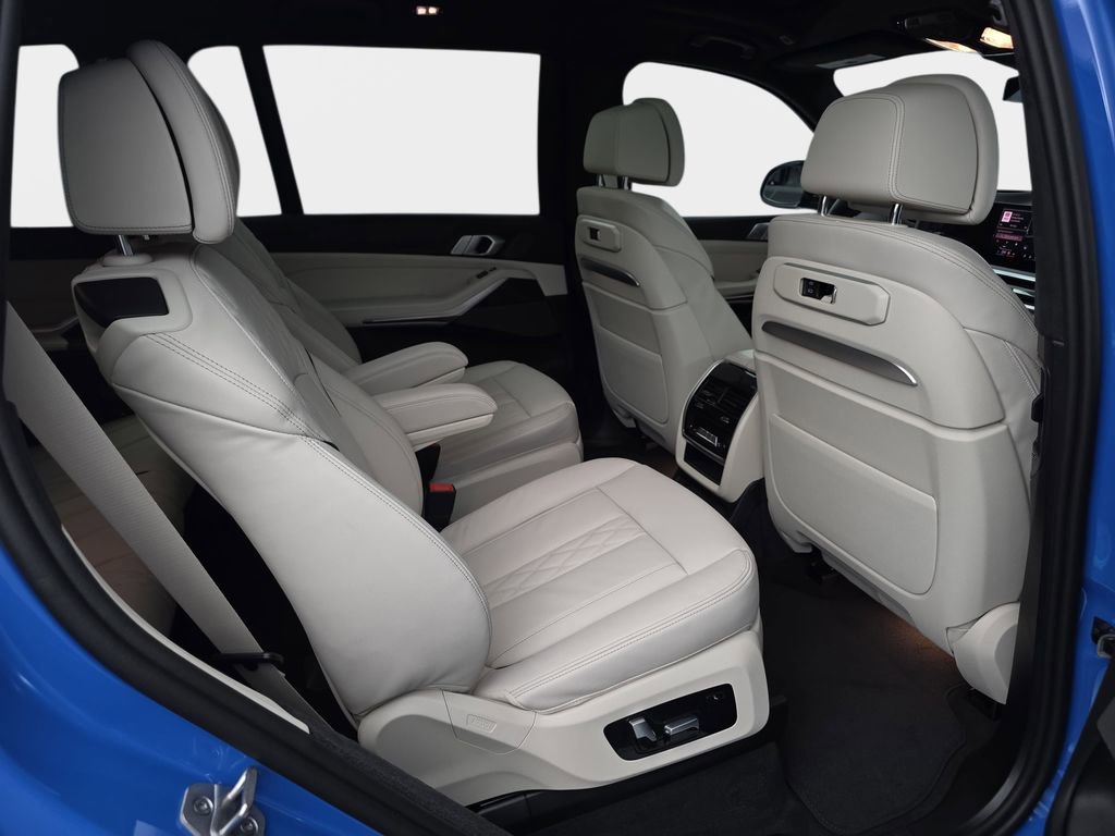 New 2026 BMW X7 xDrive40i image 11