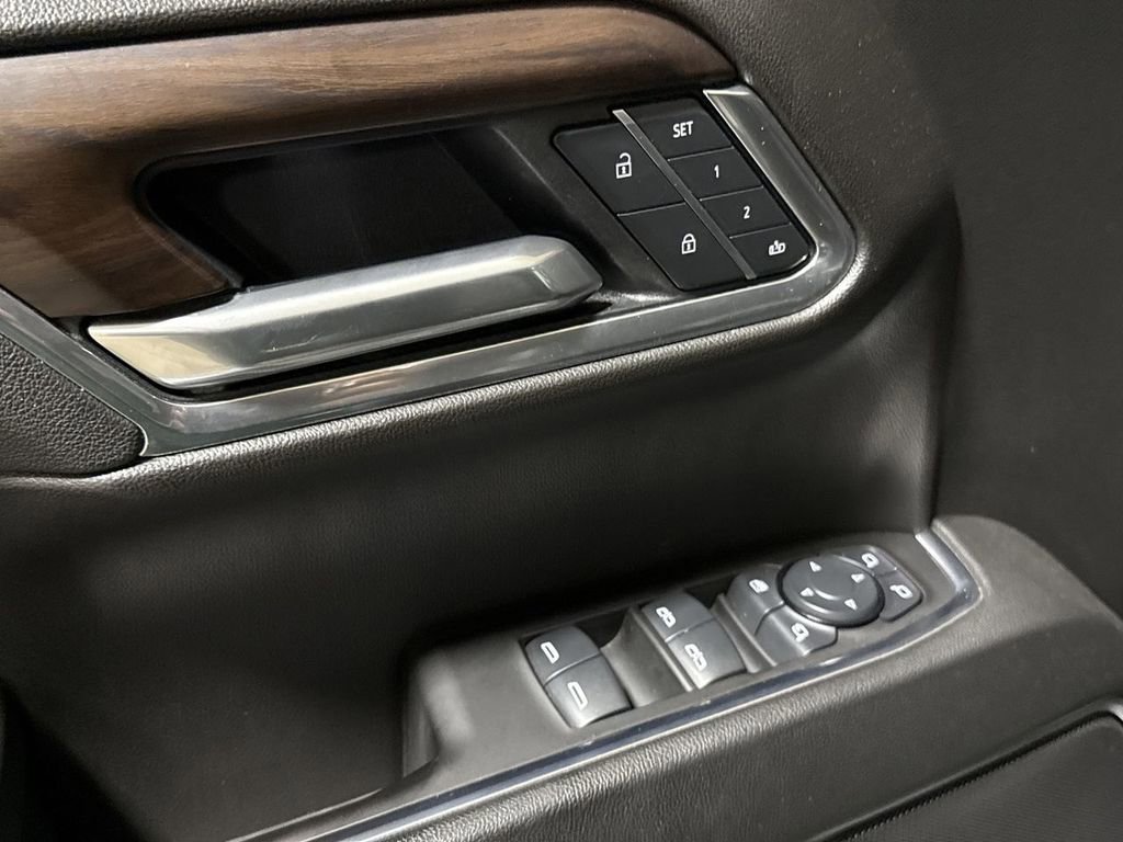 Used 2025 GMC Sierra 1500 SLT image 20