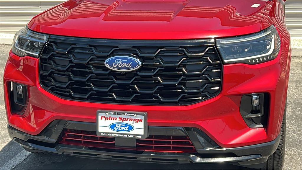 New 2025 Ford Explorer Platinum w/ Ultimate Package AWD/4WD image 3
