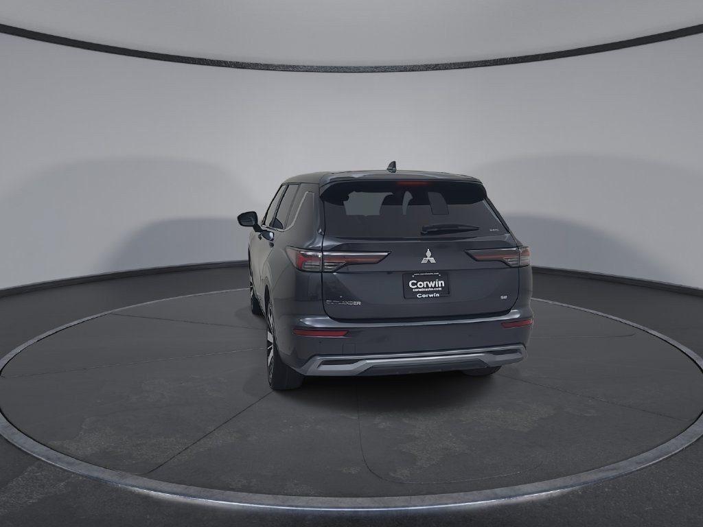 Used 2025 Mitsubishi Outlander SE AWD/4WD image 13