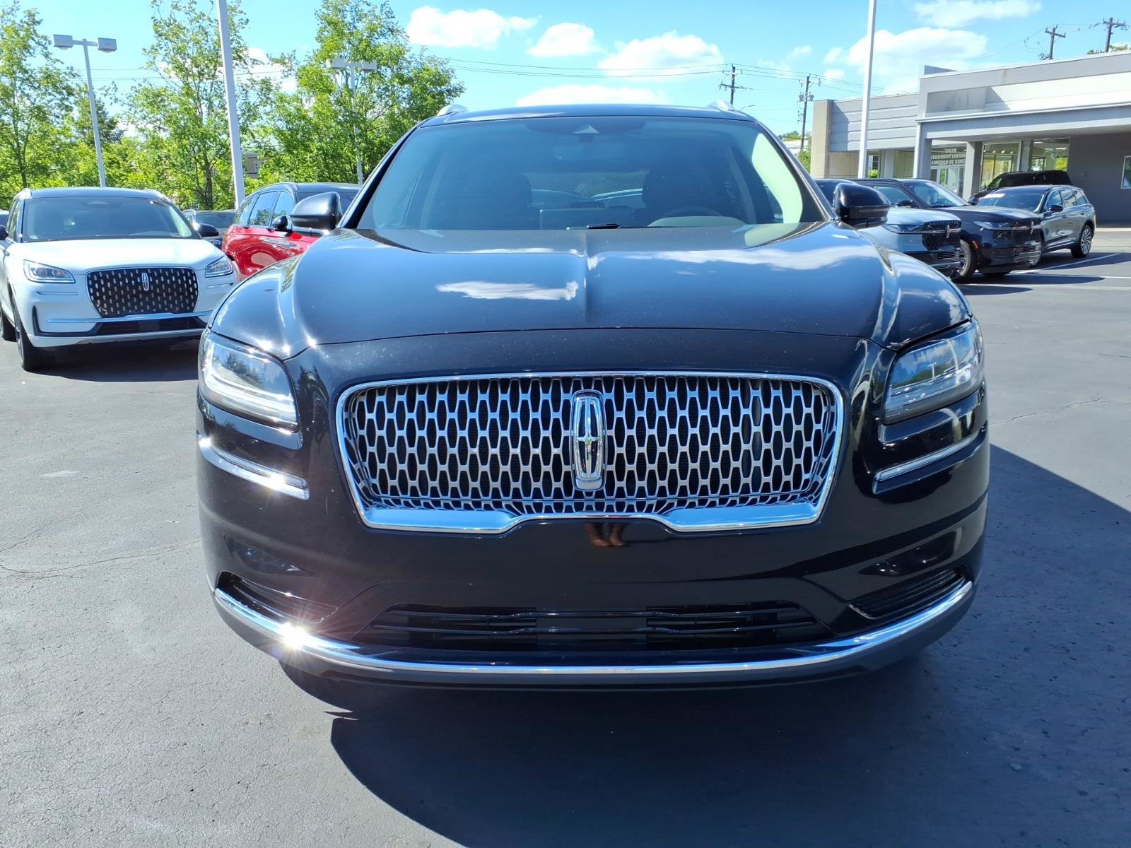 Certified 2023 Lincoln Nautilus AWD w/ Premium Package image 2