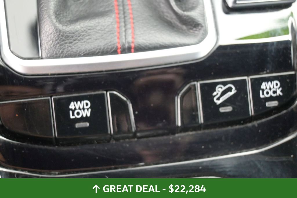 Used 2025 Jeep Compass Trailhawk AWD/4WD image 32