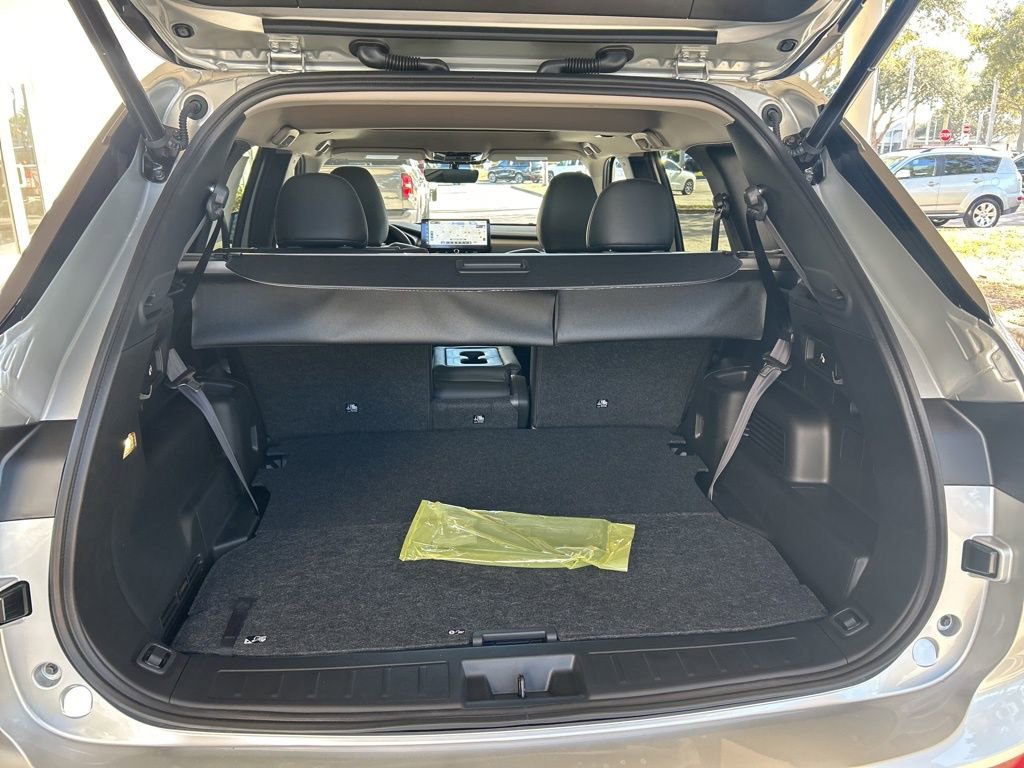 New 2026 Mitsubishi Outlander SE image 34