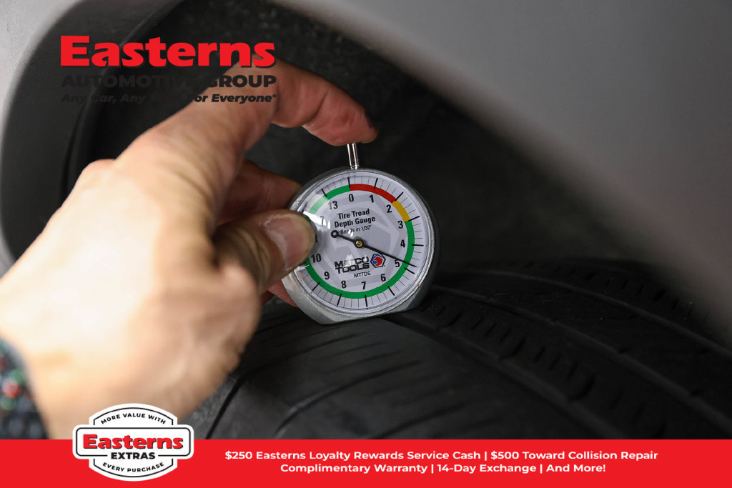 Used 2024 Nissan Pathfinder S AWD/4WD image 28