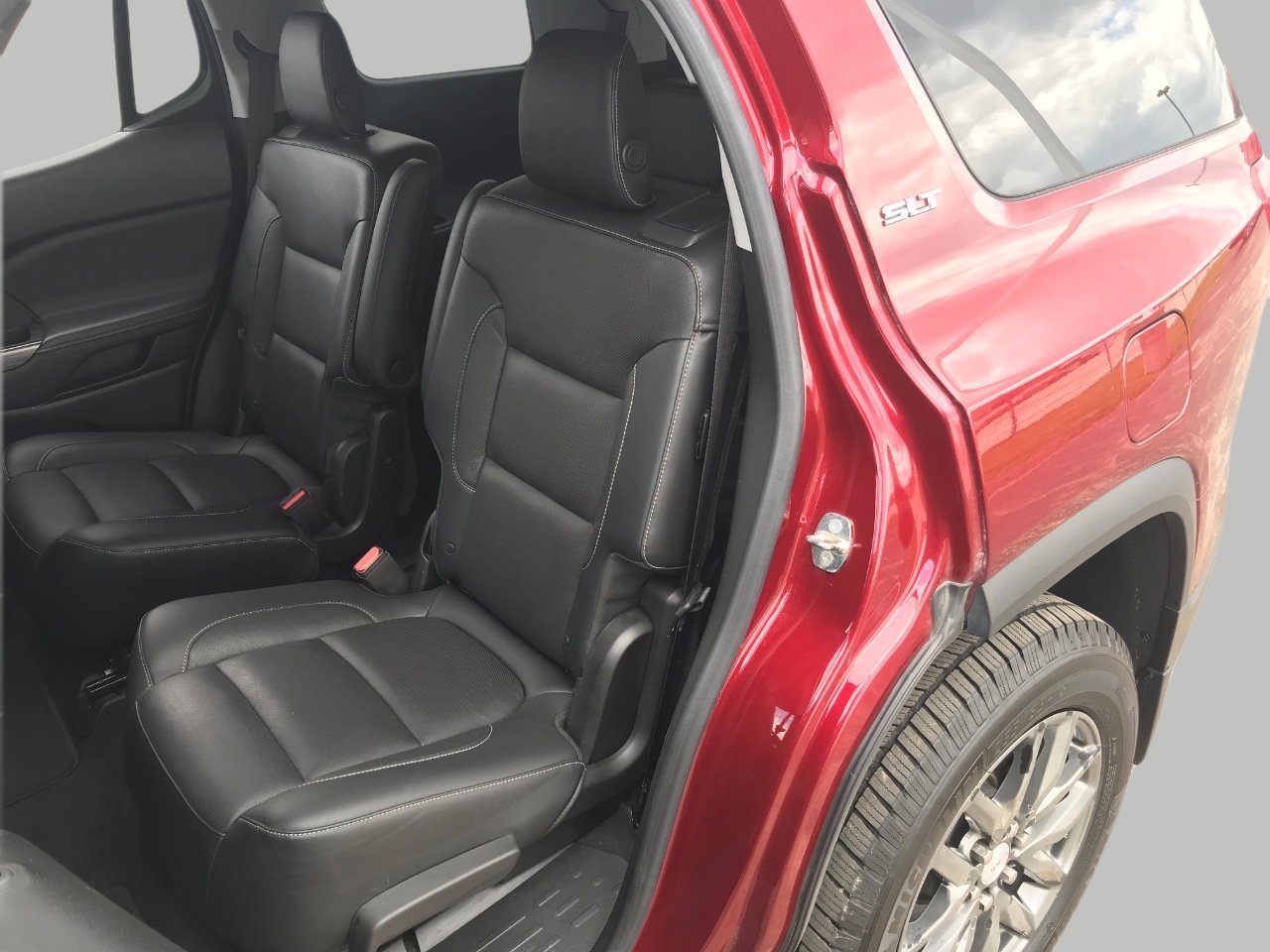 Certified 2018 GMC Acadia SLT FWD image 19