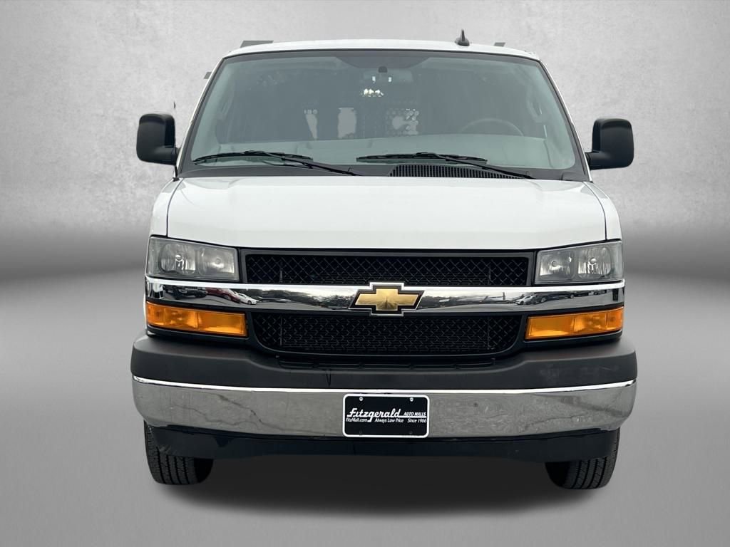 Used 2024 Chevrolet Express 2500 Work Van w/ Driver Convenience Package image 5