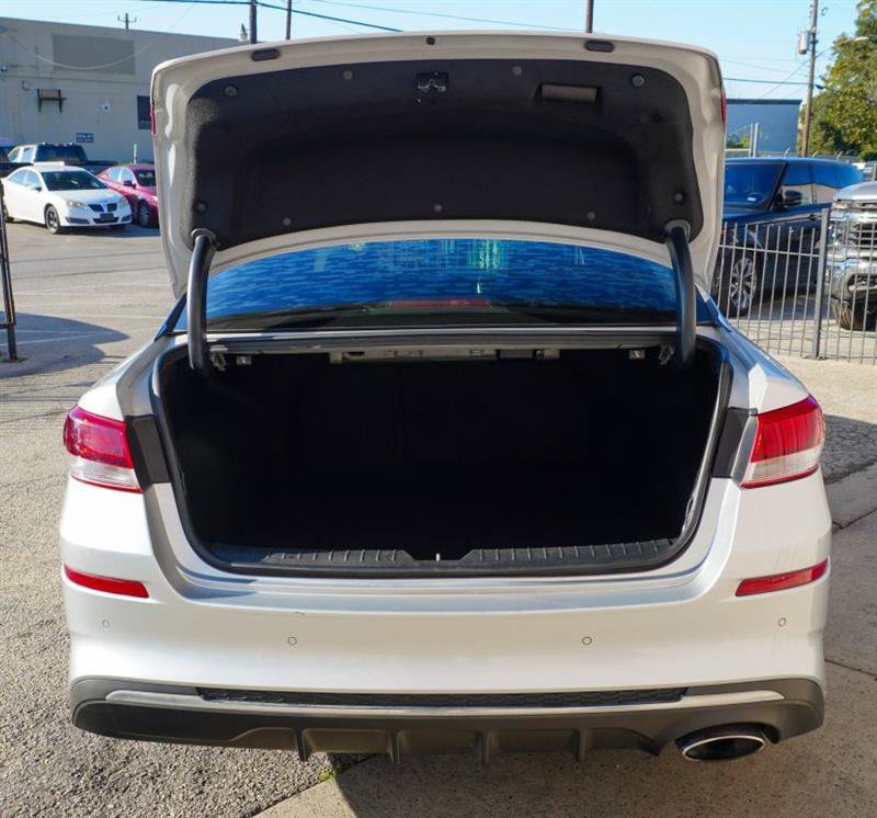 Used 2019 Kia Optima LX FWD image 4