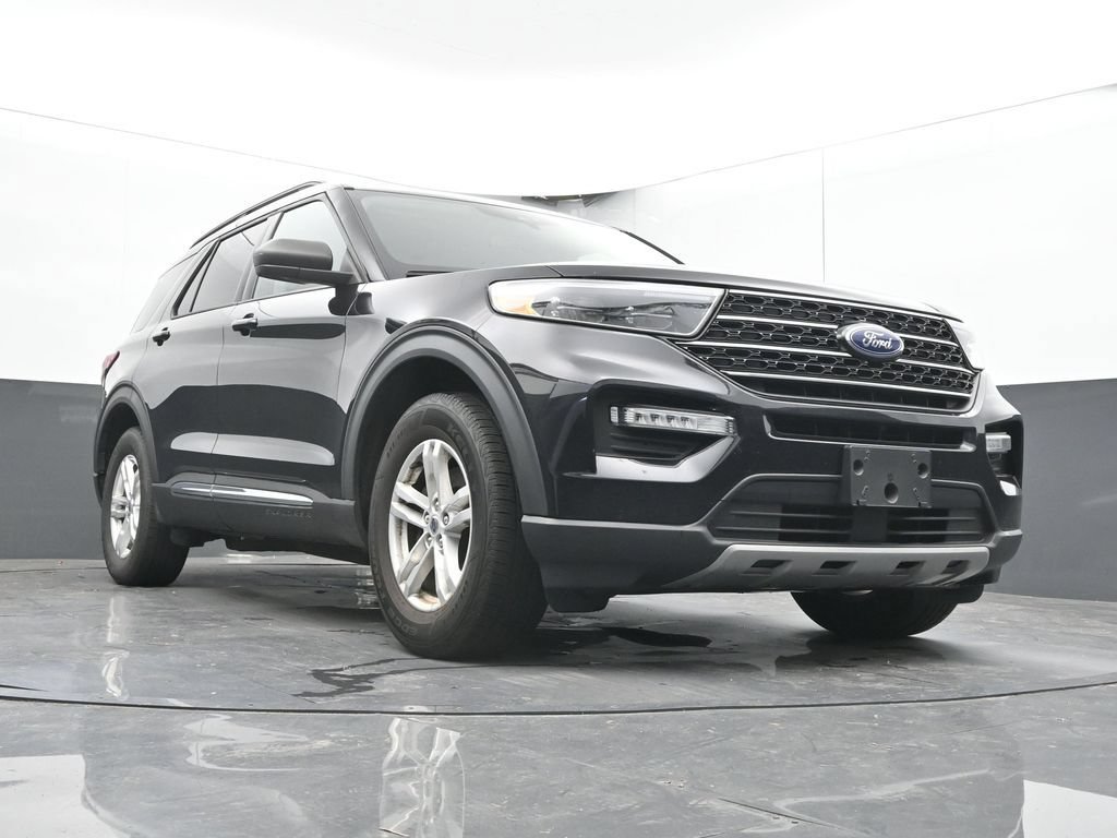 Used 2020 Ford Explorer XLT w/ Equipment Group 202A AWD/4WD image 41