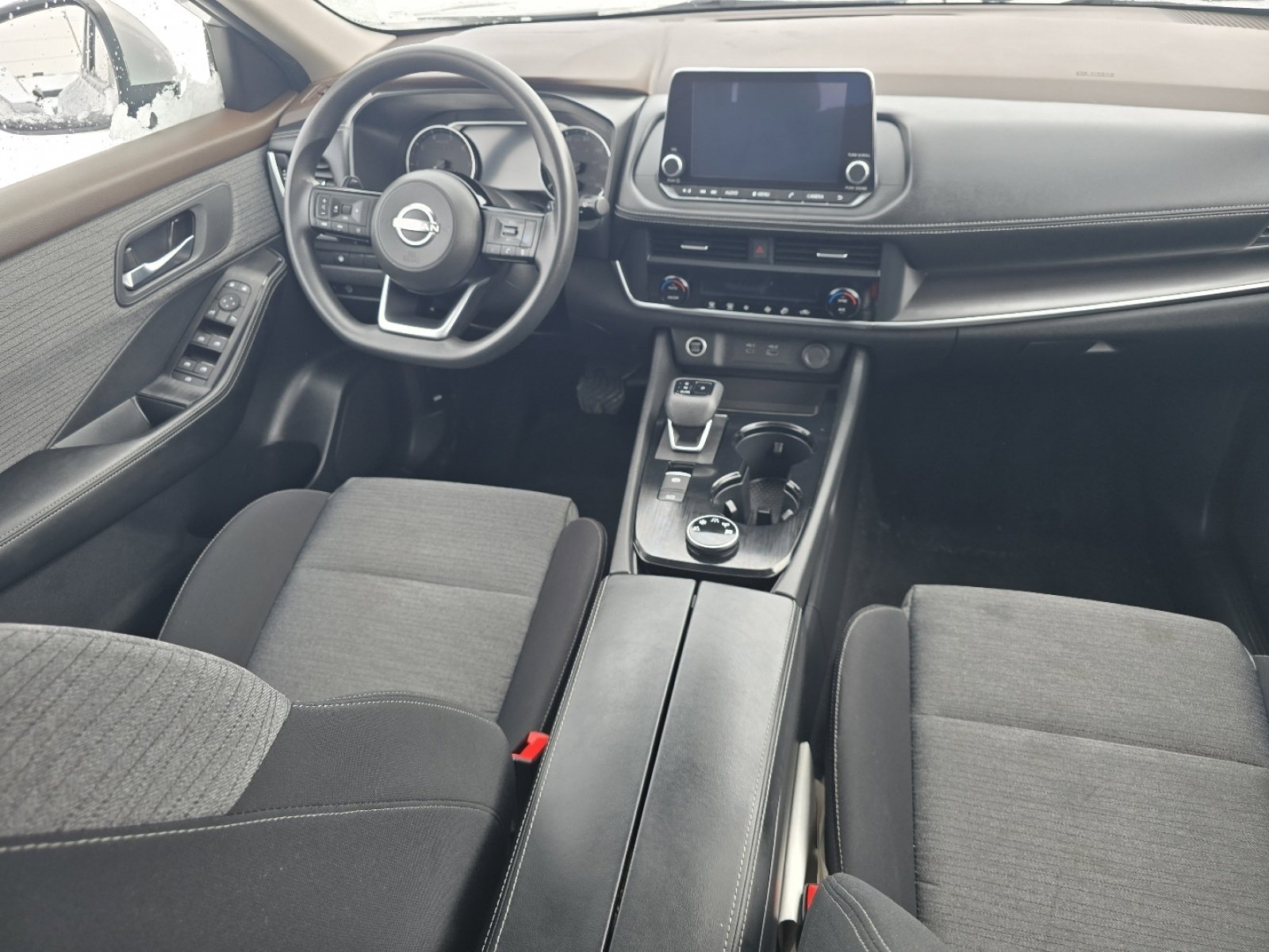 Used 2023 Nissan Rogue SV image 21