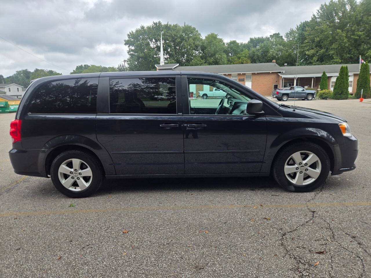 Used 2013 Dodge Grand Caravan SE FWD image 12
