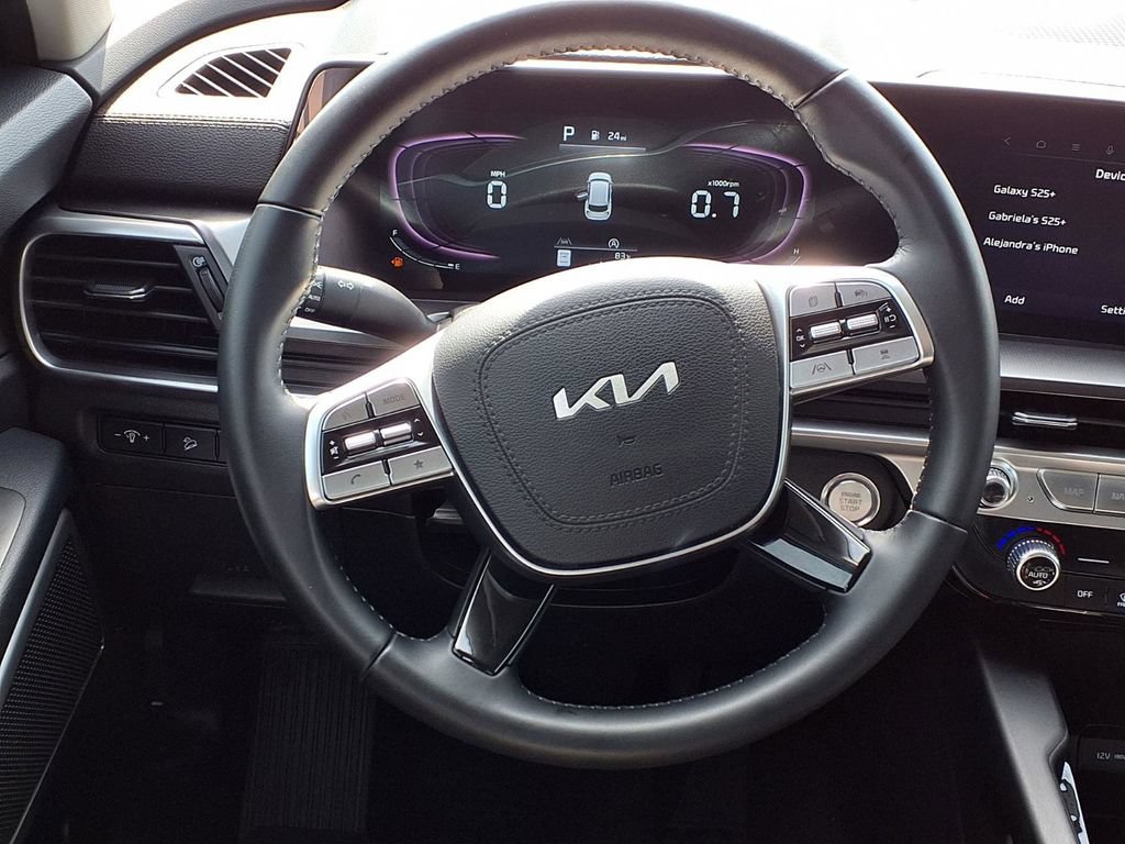 Used 2024 Kia Telluride LX FWD image 20