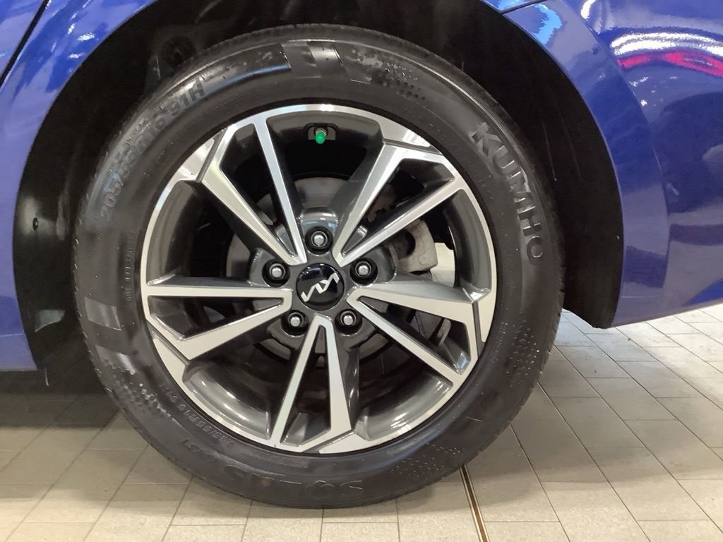 Certified 2023 Kia Forte LXS FWD image 14