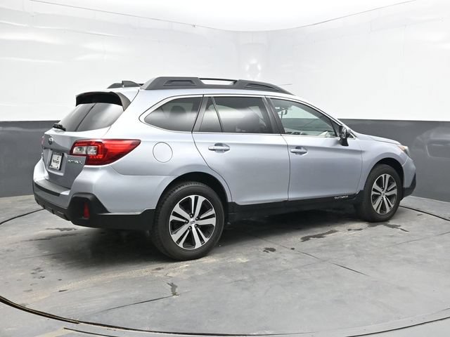 Used 2019 Subaru Outback 2.5i Limited AWD/4WD image 8