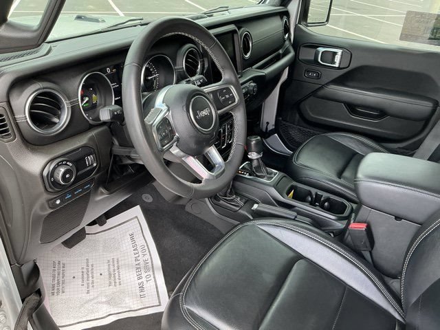 Used 2023 Jeep Wrangler Unlimited Sahara AWD/4WD image 15