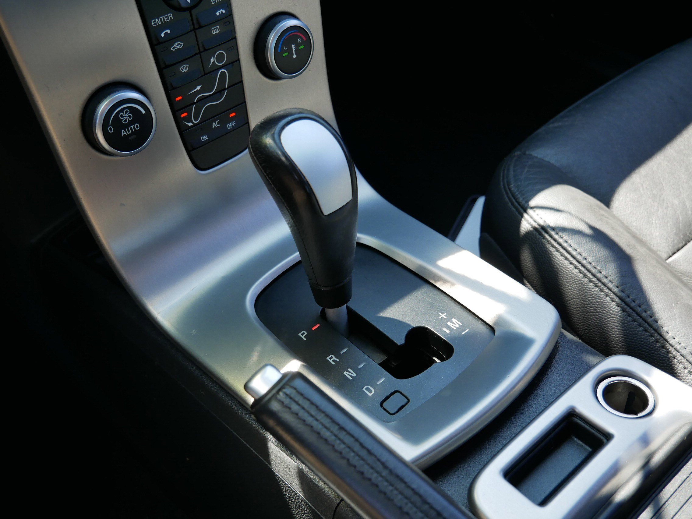 Used 2010 Volvo S40 2.4i image 24