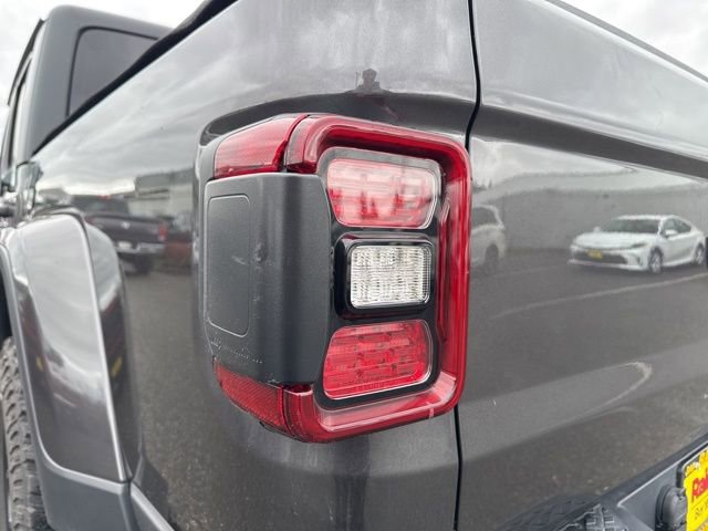 Used 2024 Jeep Gladiator Sport image 16
