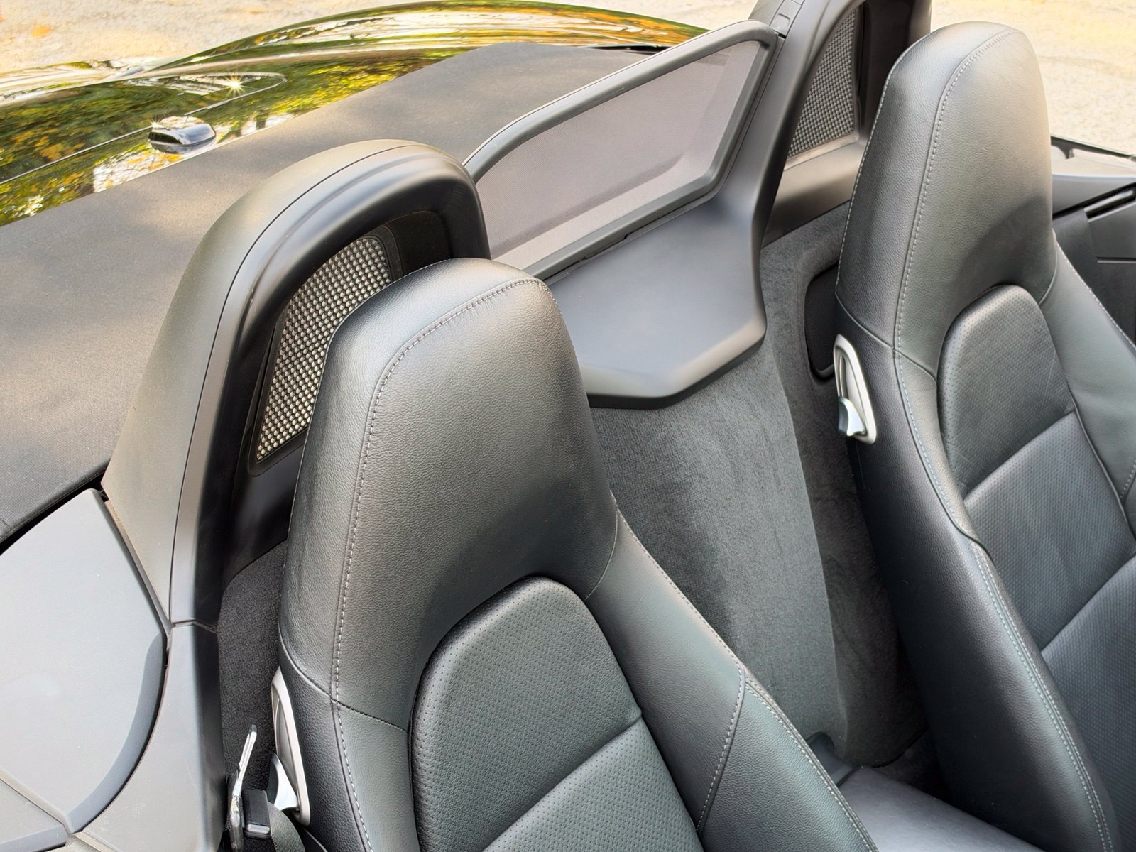 Used 2016 Porsche Boxster S RWD image 33