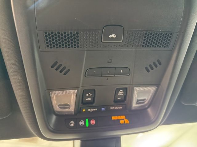 Used 2024 Cadillac XT6 Premium Luxury image 27