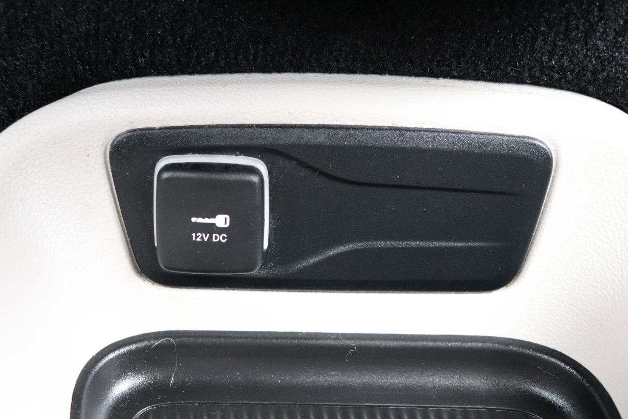 Used 2023 Chrysler Pacifica Touring-L image 46