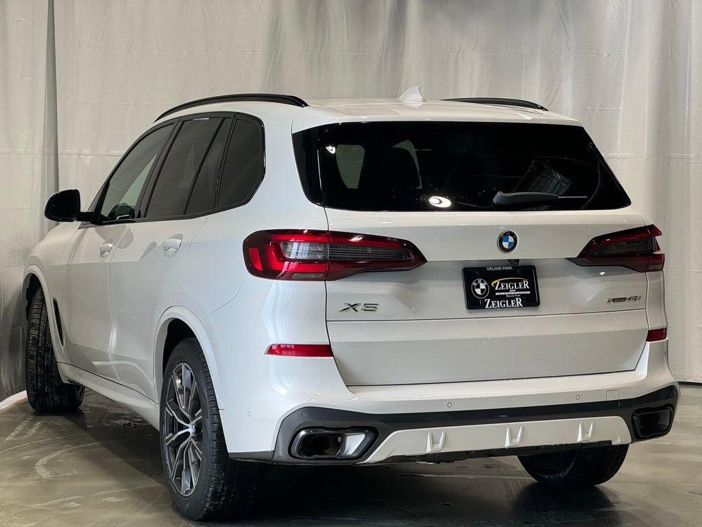 Used 2022 BMW X5 xDrive40i w/ M Sport Package image 4