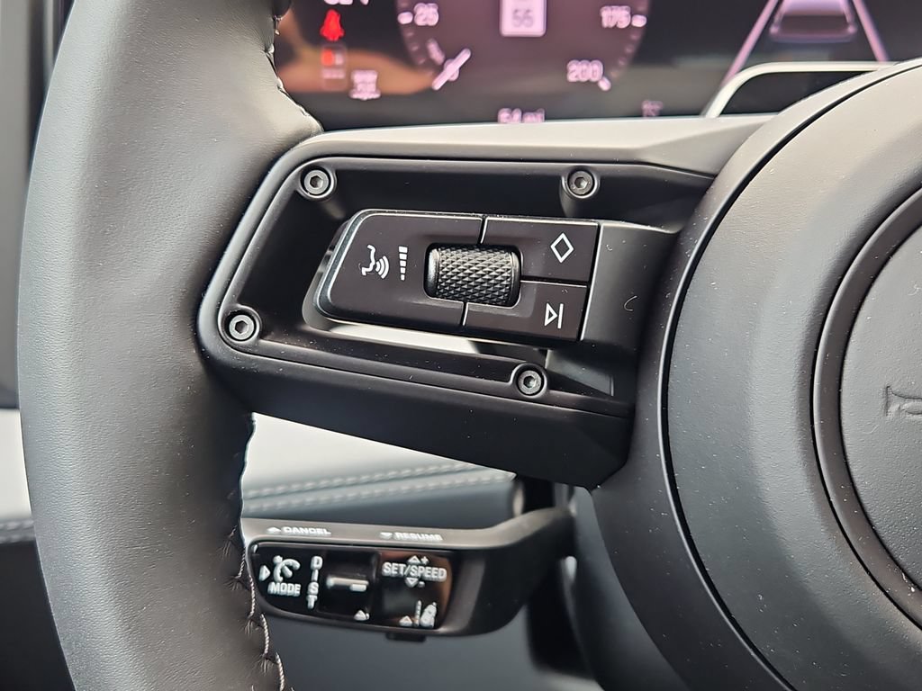 New 2026 Porsche Cayenne Turbo AWD/4WD image 23