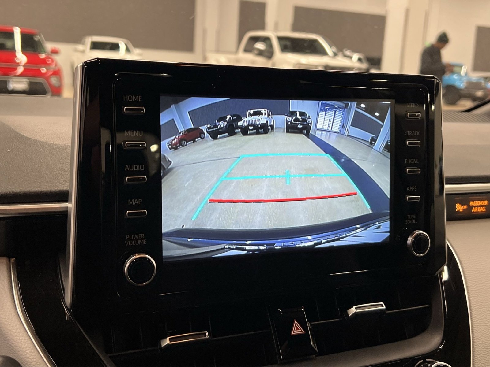 Used 2020 Toyota Corolla SE image 19