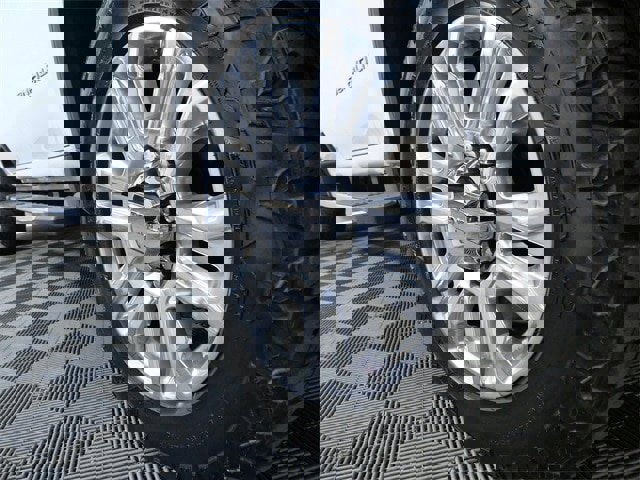 Used 2023 GMC Sierra 3500 Denali w/ Denali Ultimate Package image 2